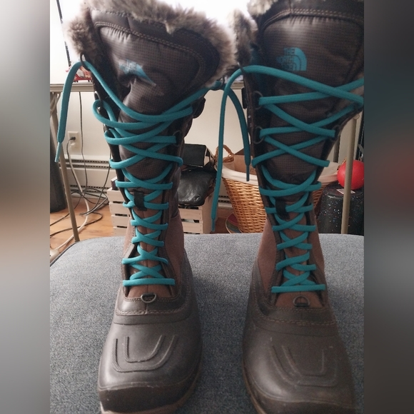 North Face Tall Winter Boots Pre-Loved - Picture 1 of 7
